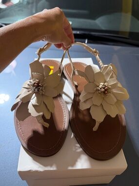 “New” Women's Floral T-Strap Sandals size6